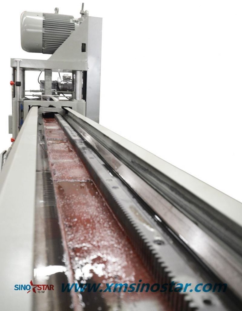 Detall de la màquina de tallar llosa de pedra P1 (001)