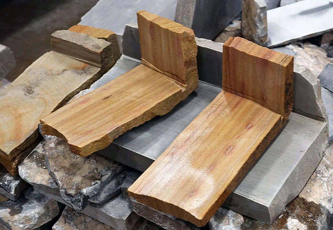 cornerstone cut by stone veneer slicing machine